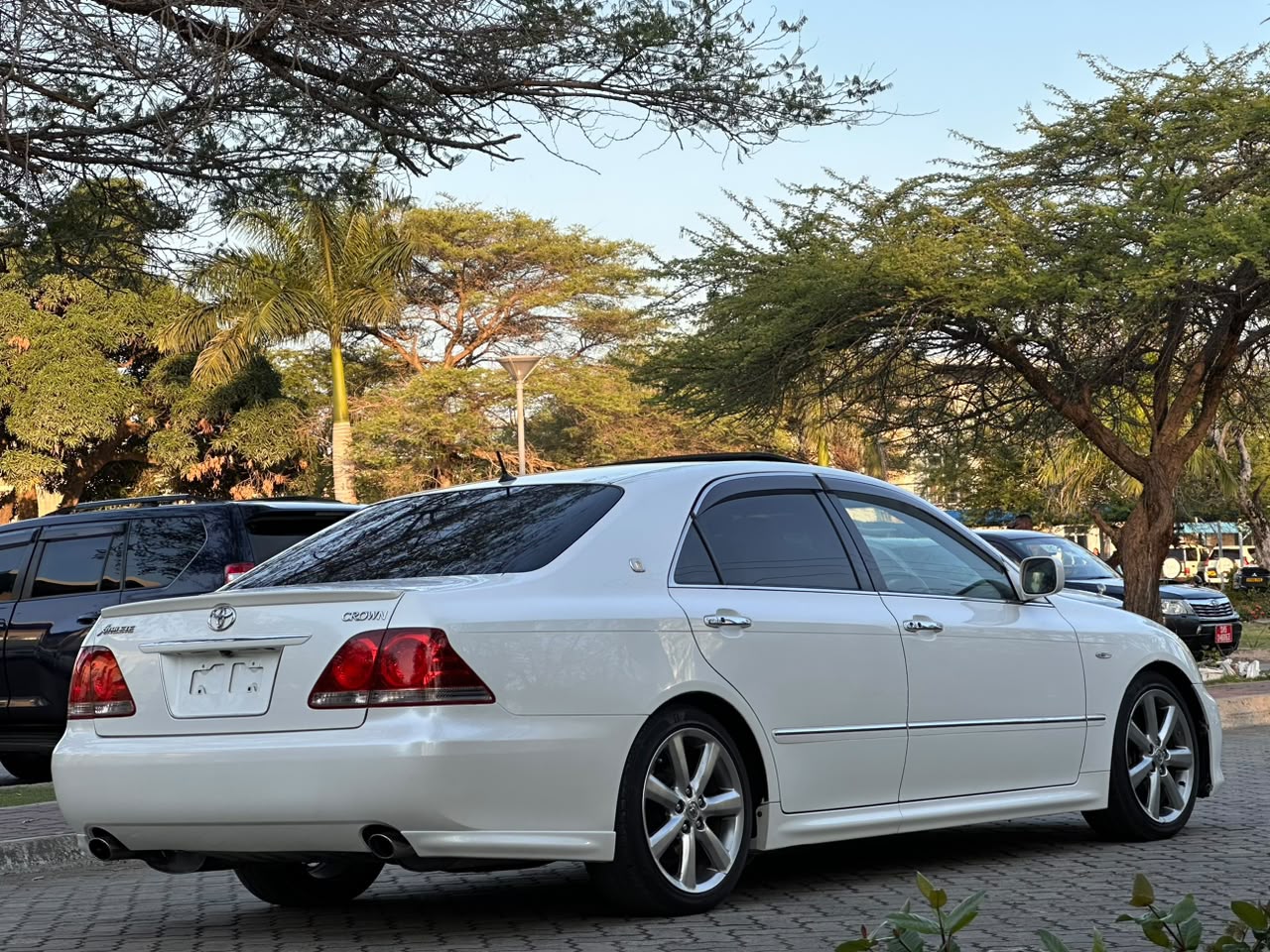 Toyota Crown Athletes thumbnail 9